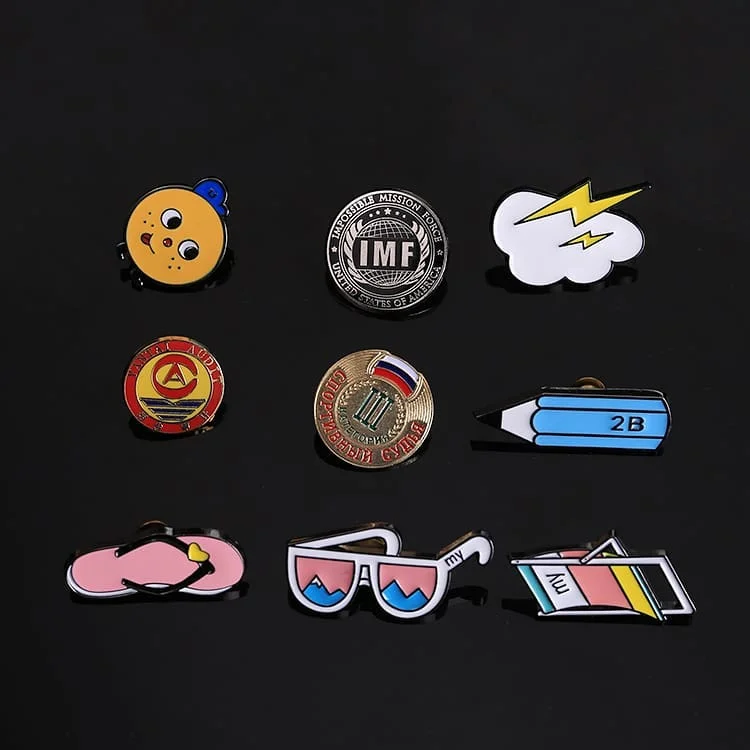 Japan Anime Event Girl Cartoon Character School Uniform Clothing 3D Gold Silver Button Low MOQ Custom Logo Emblem Lapel Pin Badge for Sale