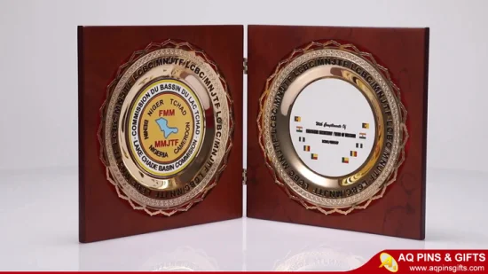 記念品トレイ、盾、記念メダル、トロフィー、Windy Gity Open 賞の金属銘板にカスタム印刷されたロゴ。